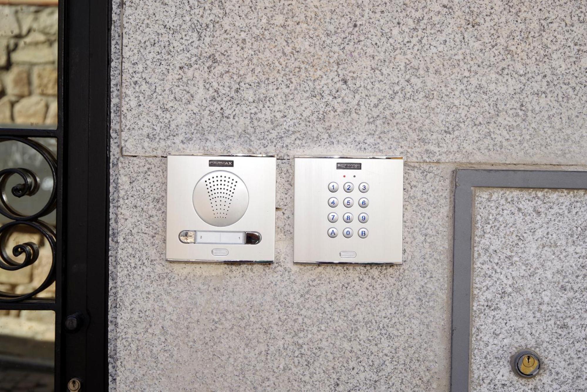 Vallespin 43 Parking, Wifi Ávila 외부 사진